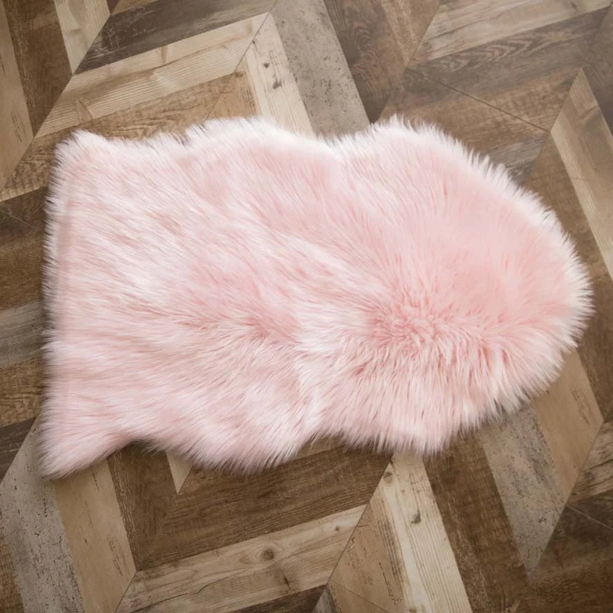 Ultra-Soft Faux Sheepskin Fur Rug – Luxury Accents for Living Rooms & Bedrooms