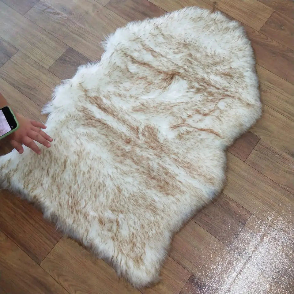 Ultra-Soft Faux Sheepskin Fur Rug – Luxury Accents for Living Rooms & Bedrooms